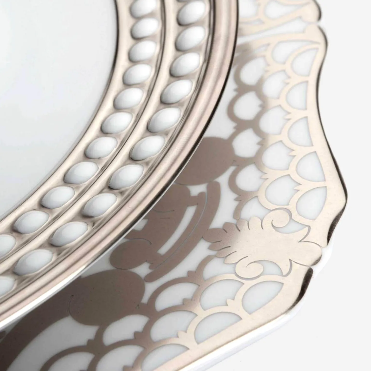 alencon_platinum_cake_sta_1.webp Alencon Platinum Cake Stand