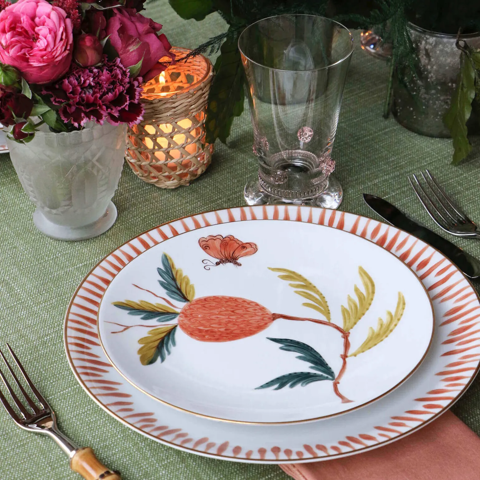 alle_de_cyprs_dinner_plat_1.webp Allée de Cyprès Dinner Plate