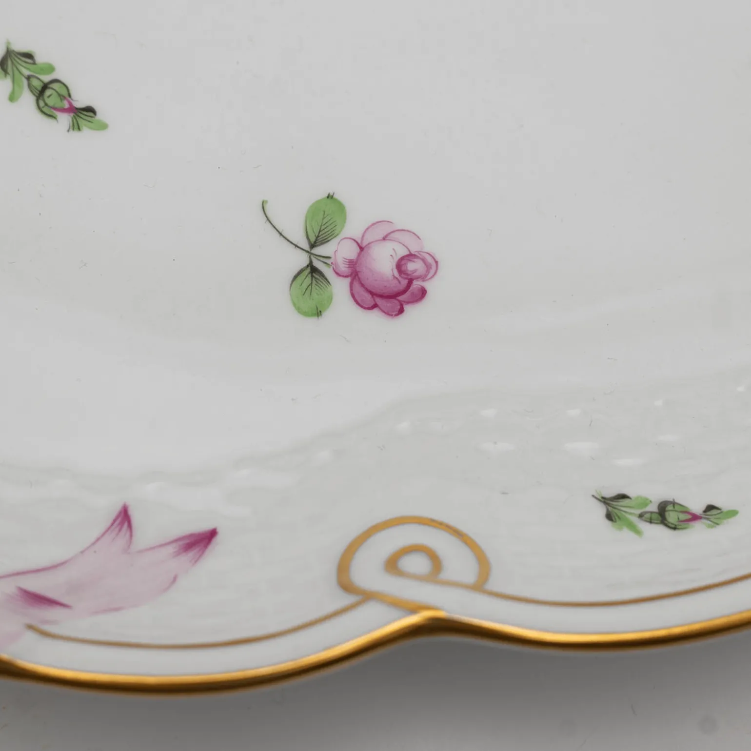 antique_herend_vienna_ros_3.webp Antique Herend Vienna Rose & Bow Serving Platter