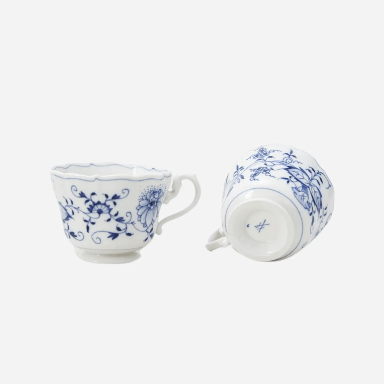 antique_meissen_blue_onio_2.webp Antique Meissen Blue Onion Teacup & Saucer - Set of 6