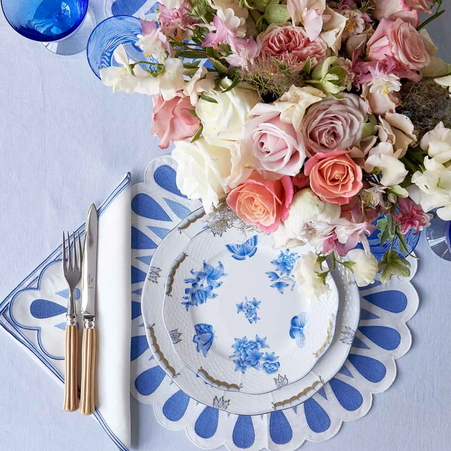 blue_drops_placemat__set__1.webp Blue Drops Placemat - Set of 4