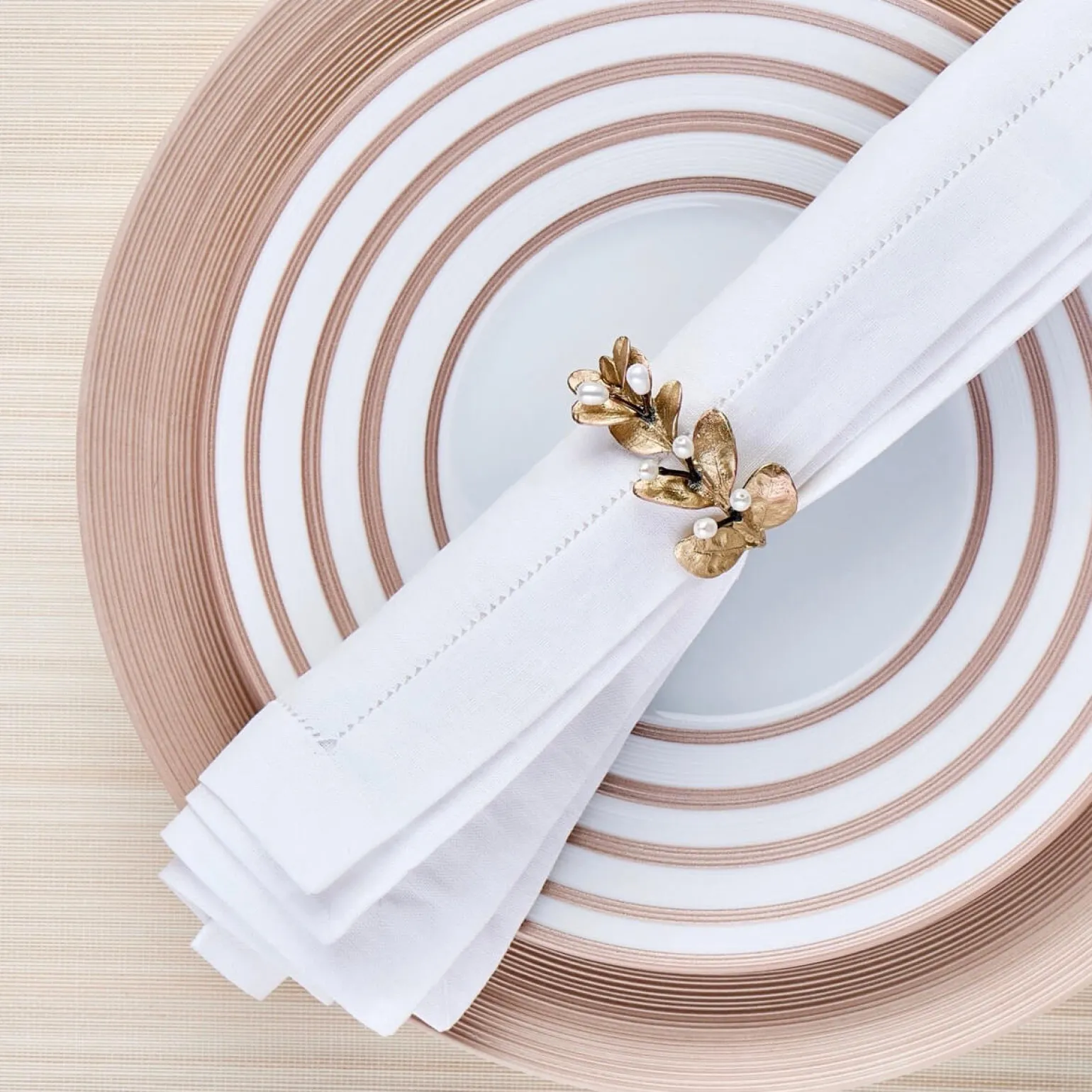 boxwood_napkin_ring__set__1.webp Boxwood Napkin Ring - Set of 4