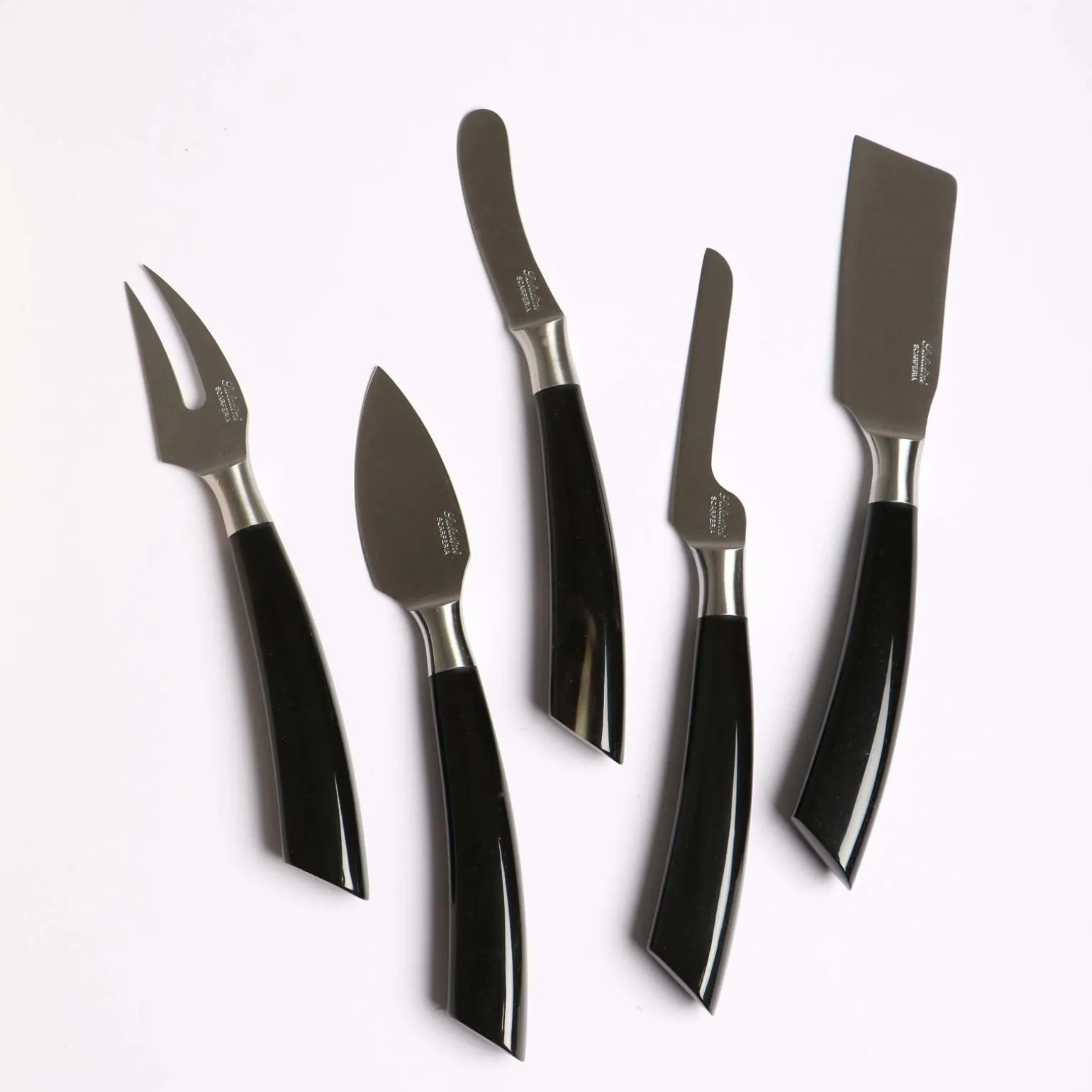 buffalo_horn_cheese_knive_1.webp Buffalo Horn Cheese Knives - Set of 5