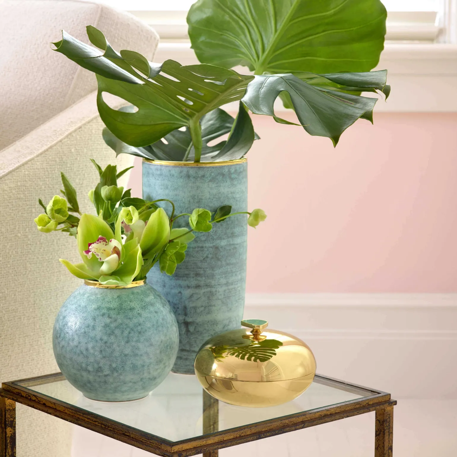 calinda_tall_vase_2.webp Calinda Tall Vase