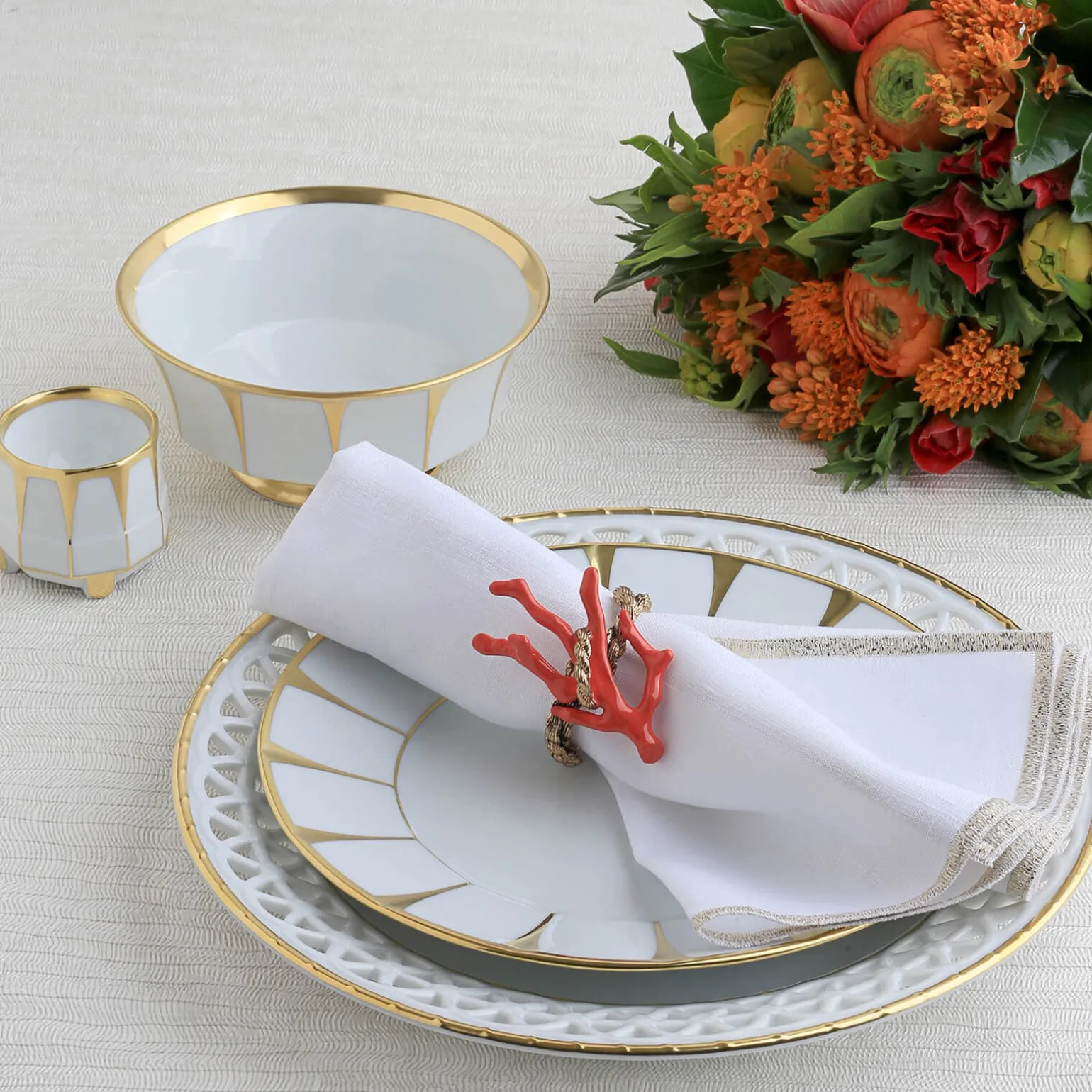 coral_gold_napkin_ring__s_1.webp Coral Gold Napkin Ring - Set of 4