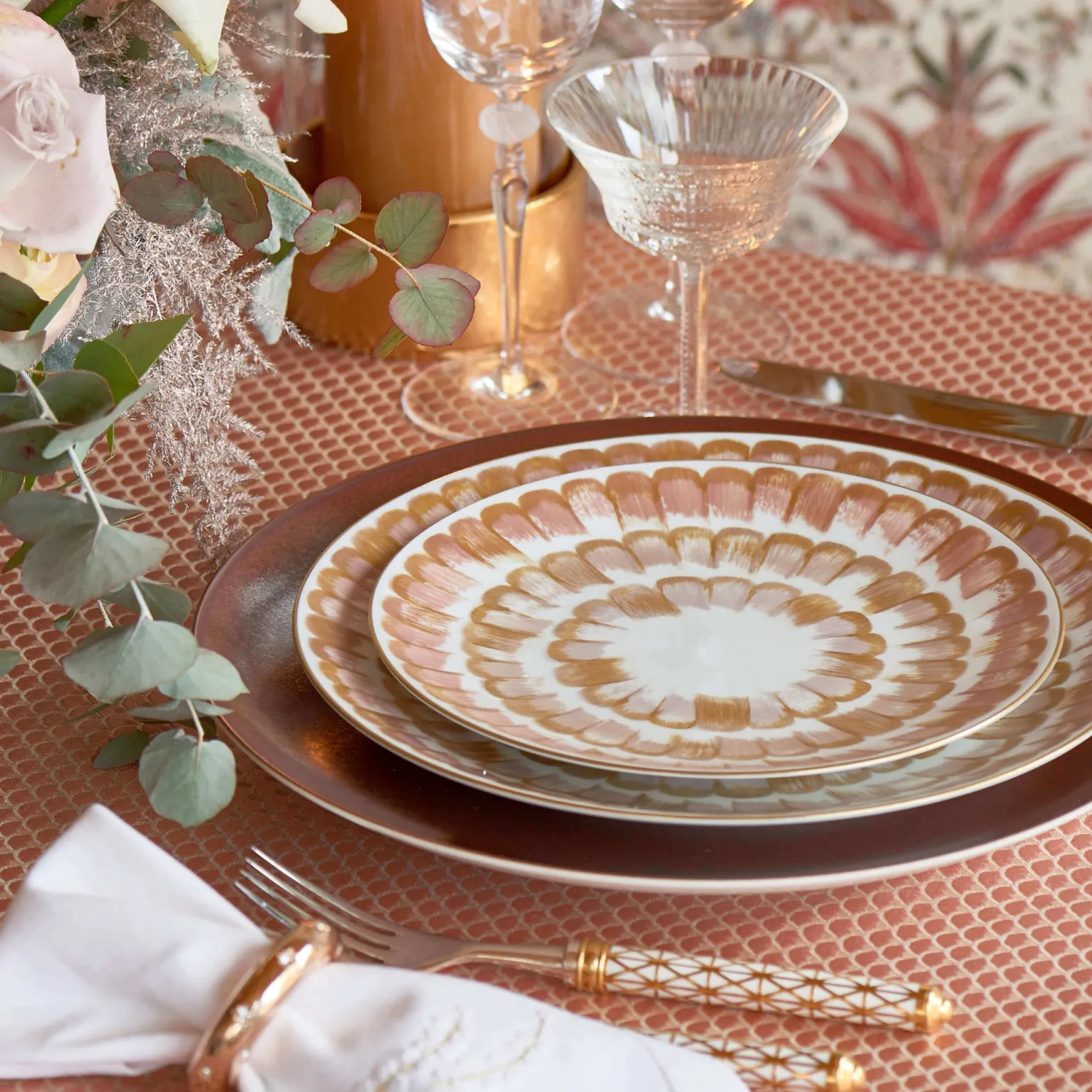 dahlia_dessert_plate_rose_1.webp Dahlia Dessert Plate Rose