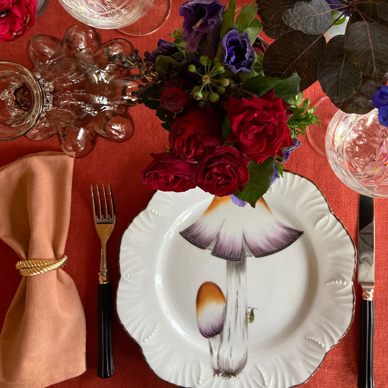 deco_twist_gold_napkin_ri_1.webp Deco Twist Gold Napkin Ring - Set of 4