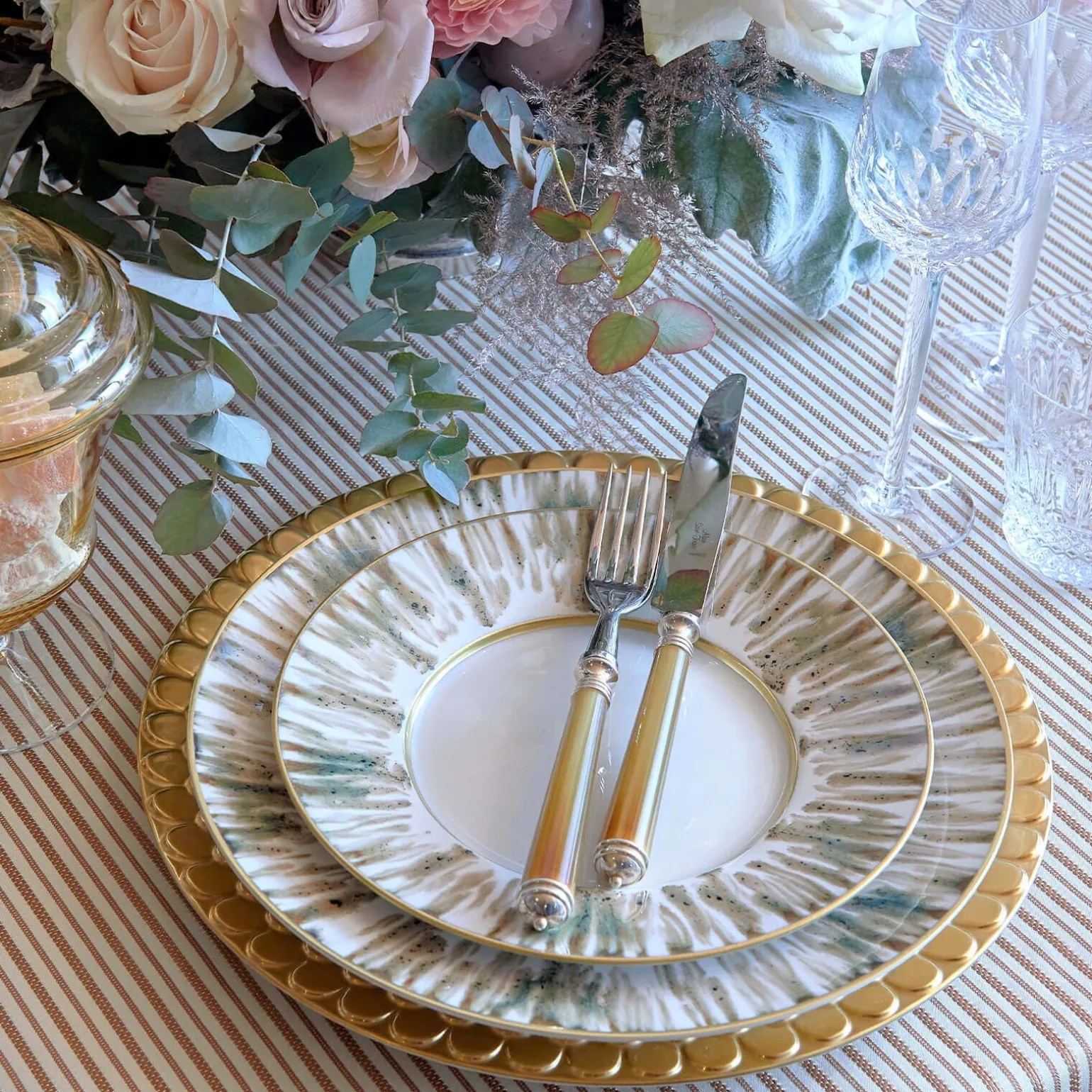 ecaille_creme_dinner_plat_1.webp Ecaille Creme Dinner Plate
