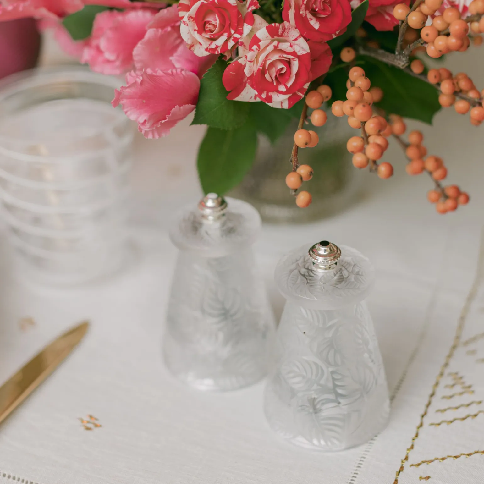 feuilles_salt__pepper_gri_1.webp Feuilles Salt & Pepper Grinders