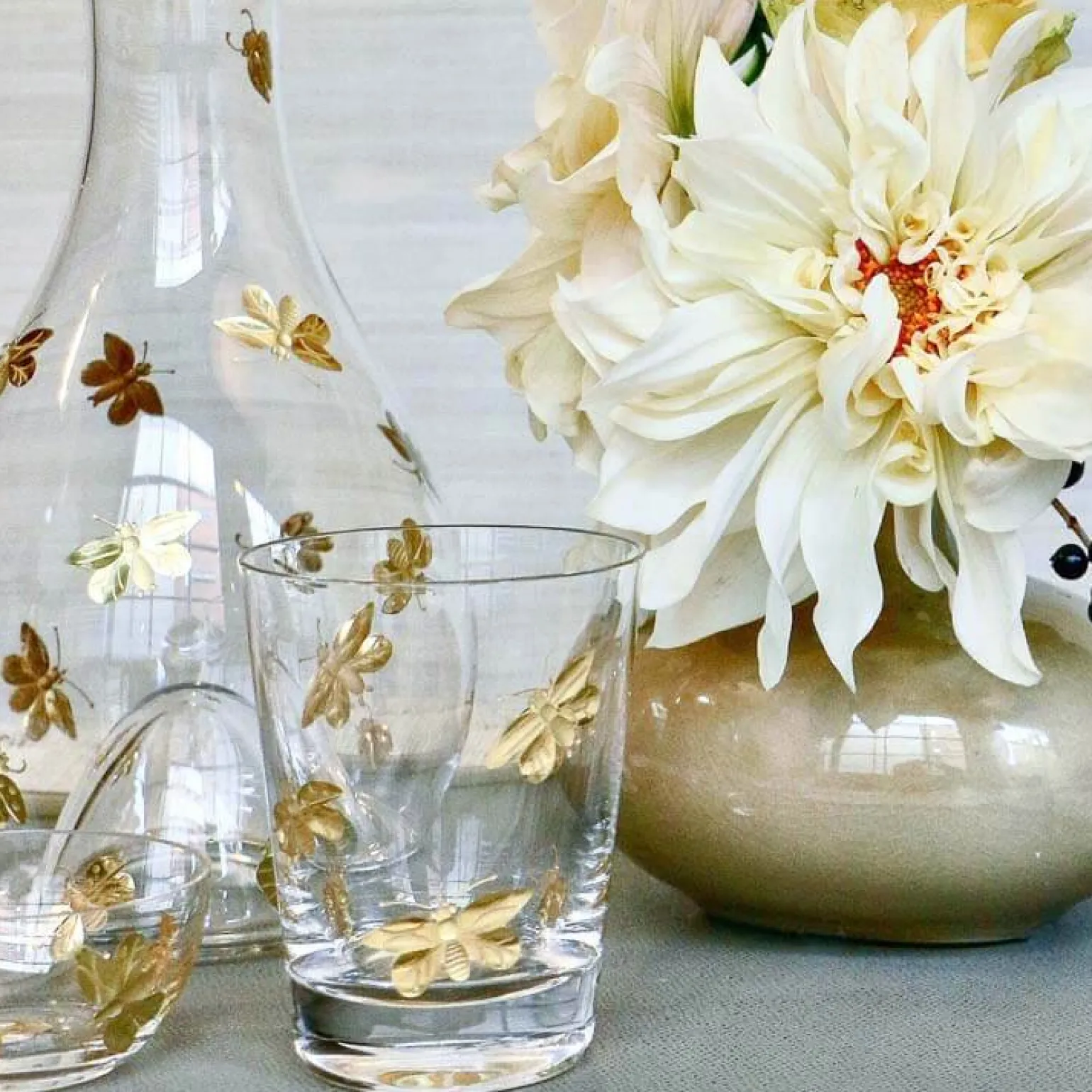 firefly_medium_tumbler__s_1.webp Firefly Medium Tumbler - Set of 2