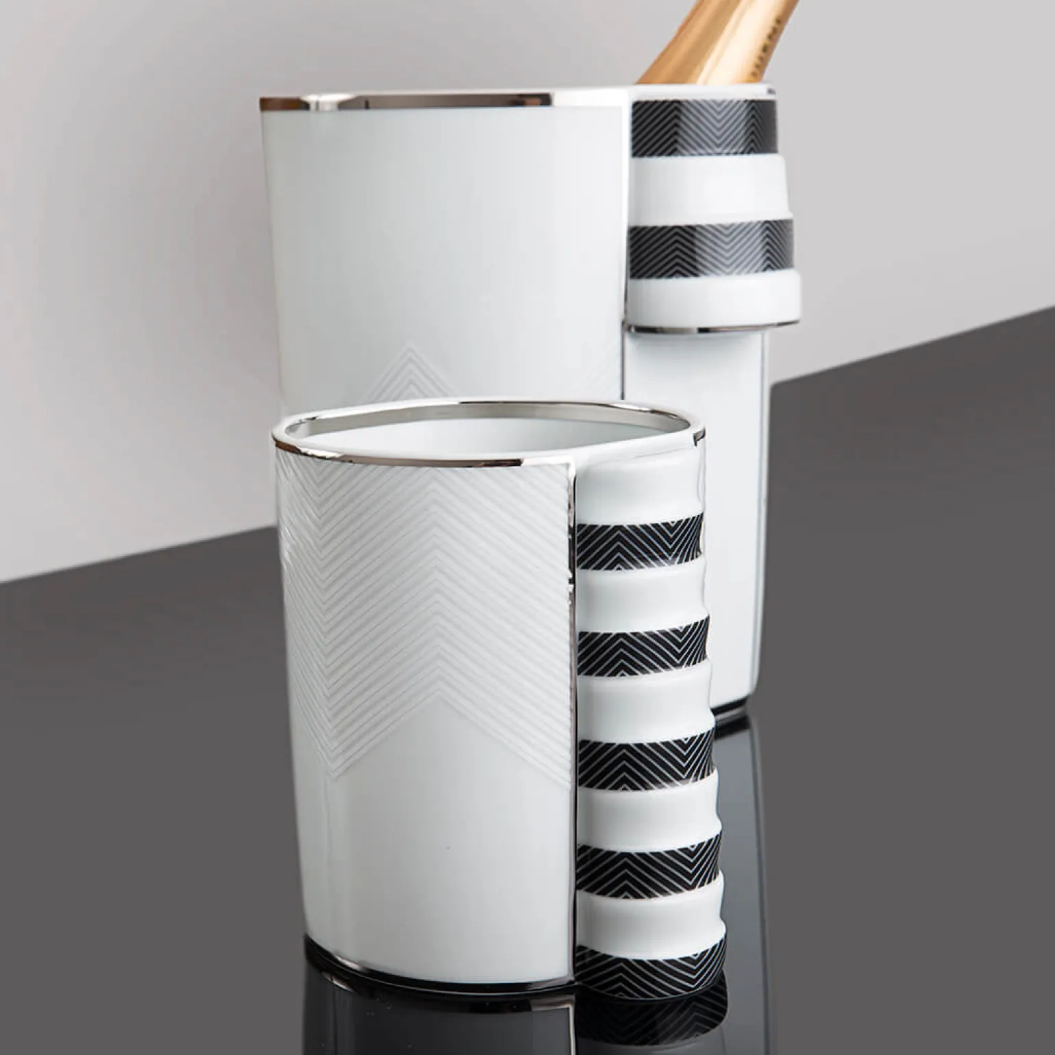 flapper_ice_bucket_1.webp Flapper Ice Bucket