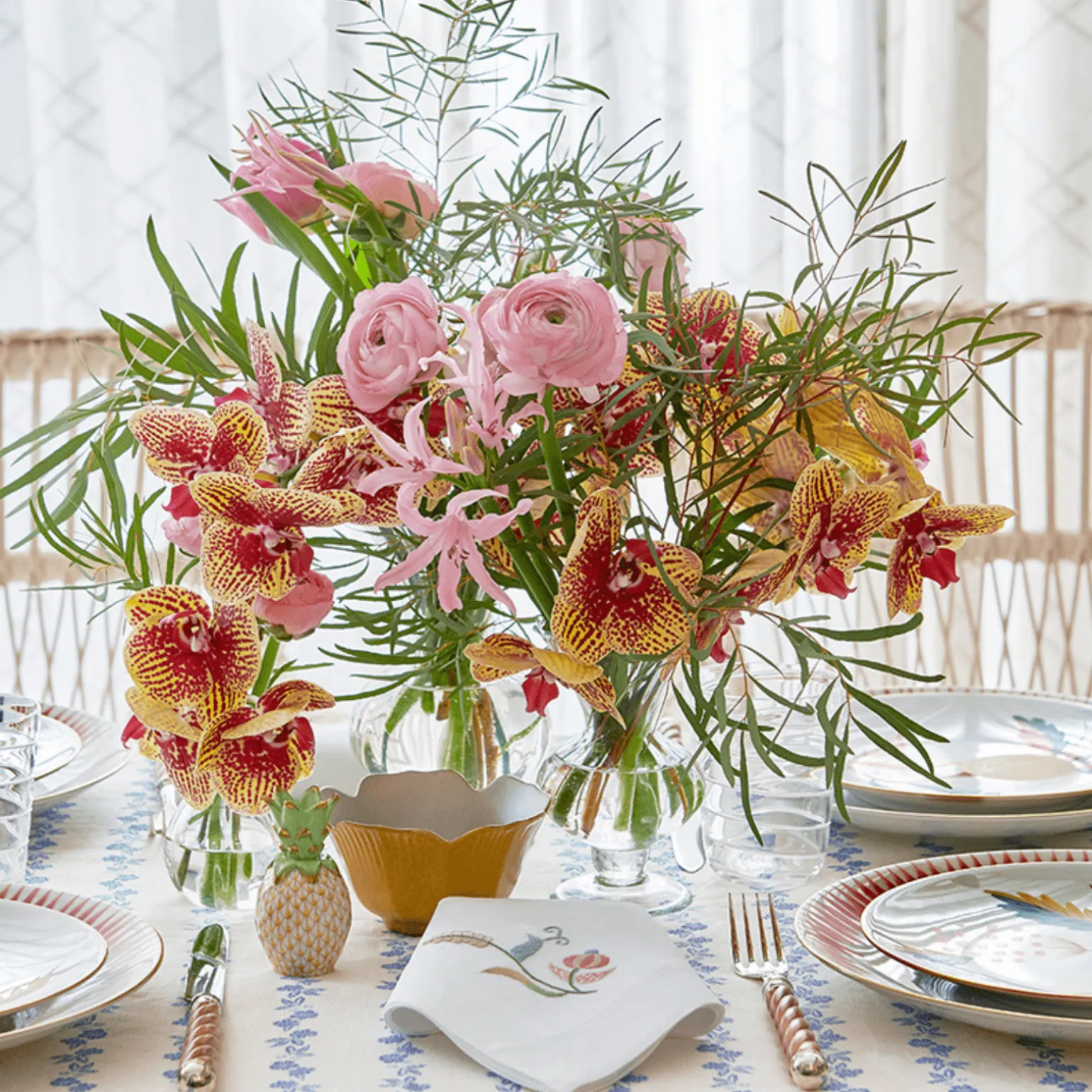 fleur_fluted_edge_bowl_2.webp Fleur Fluted Edge Bowl