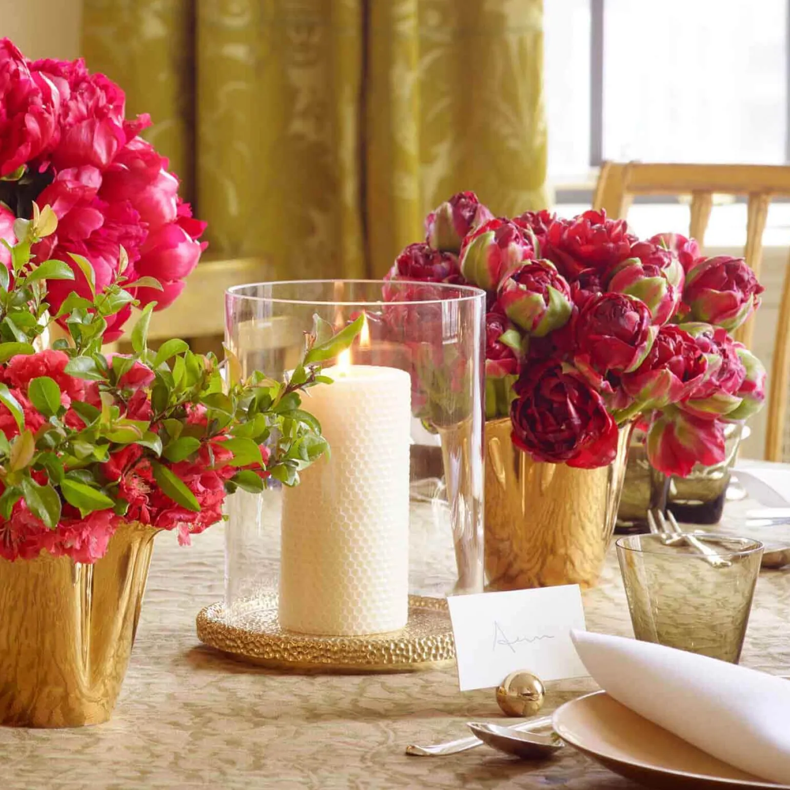 gilded_clover_small_vase_3.webp Gilded Clover Small Vase