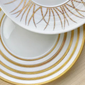 Hémisphère Gold Stripe Charger Plate