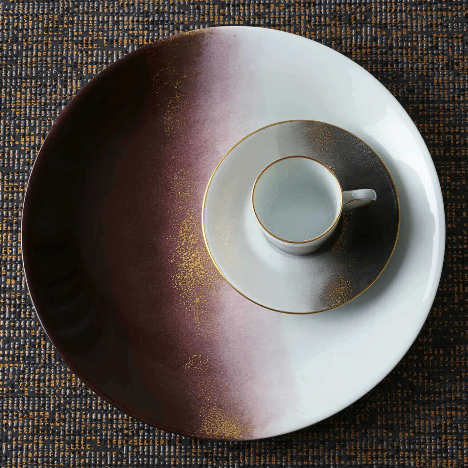 horizon_dinner_plate_mulb_1.webp Horizon Dinner Plate Mulberry