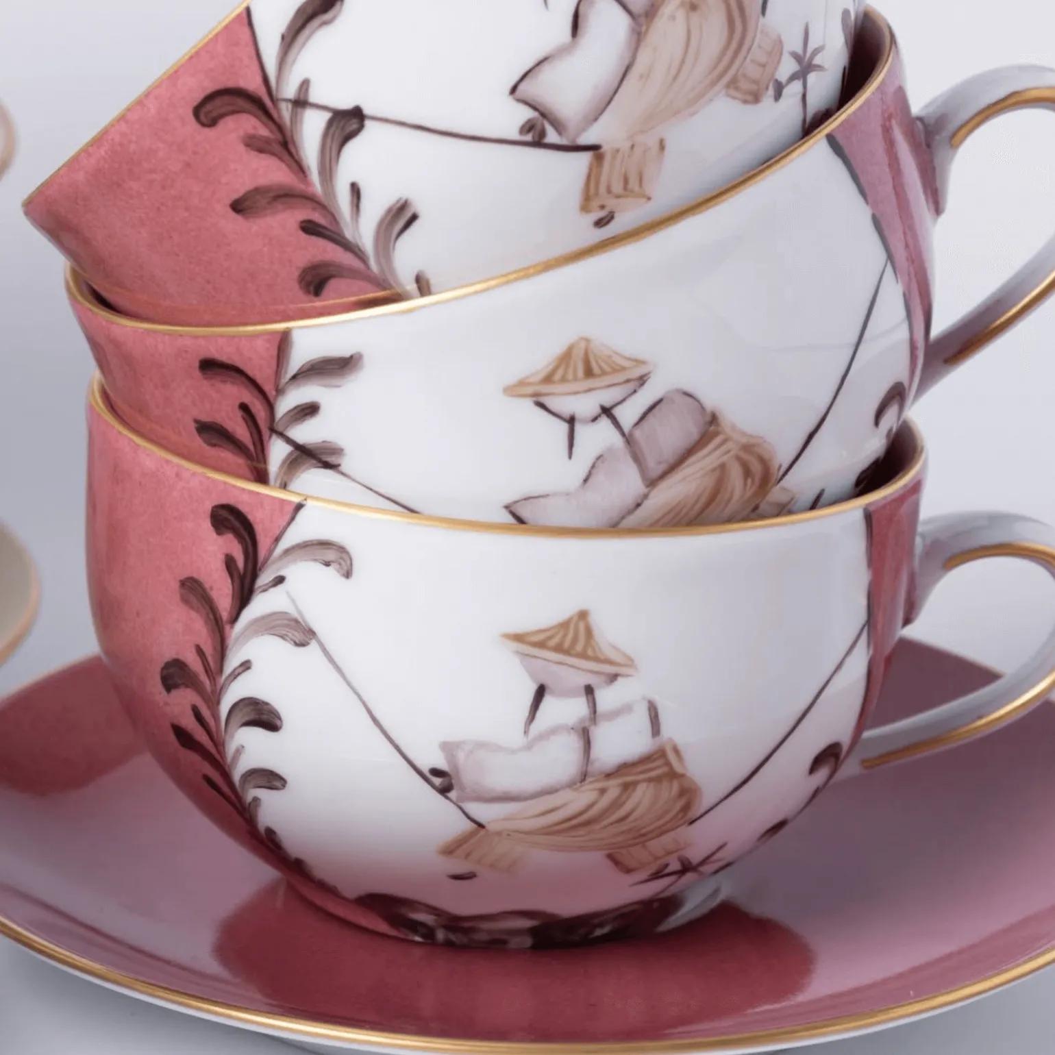 indes_galantes_teacup__sa_1.webp Indes Galantes Teacup & Saucer - Raspberry