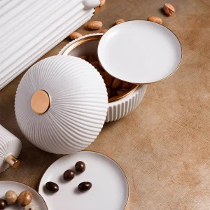 Ionic Box & Set of Four Plates