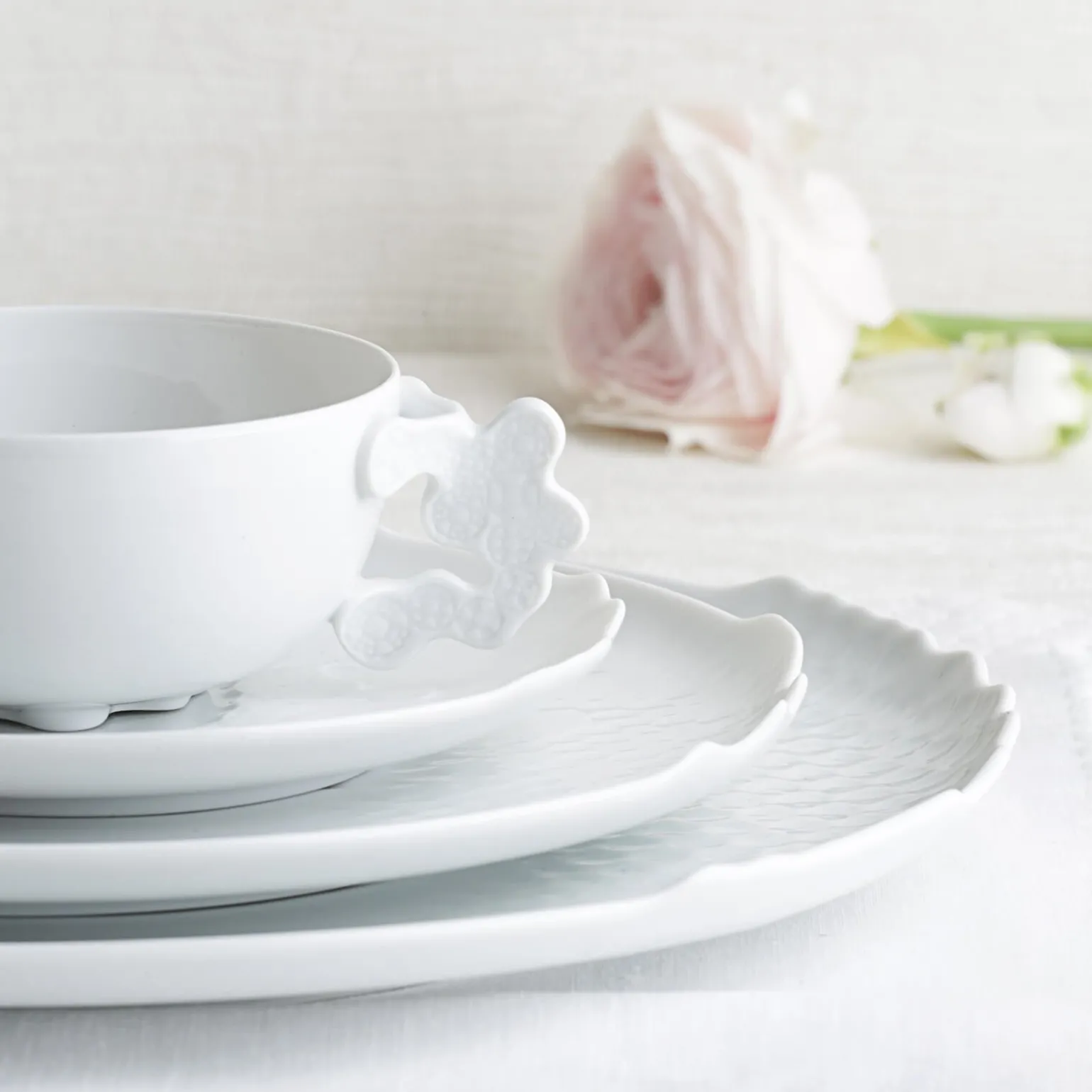 landscape_tea_cup__saucer_1.webp Landscape Tea Cup & Saucer