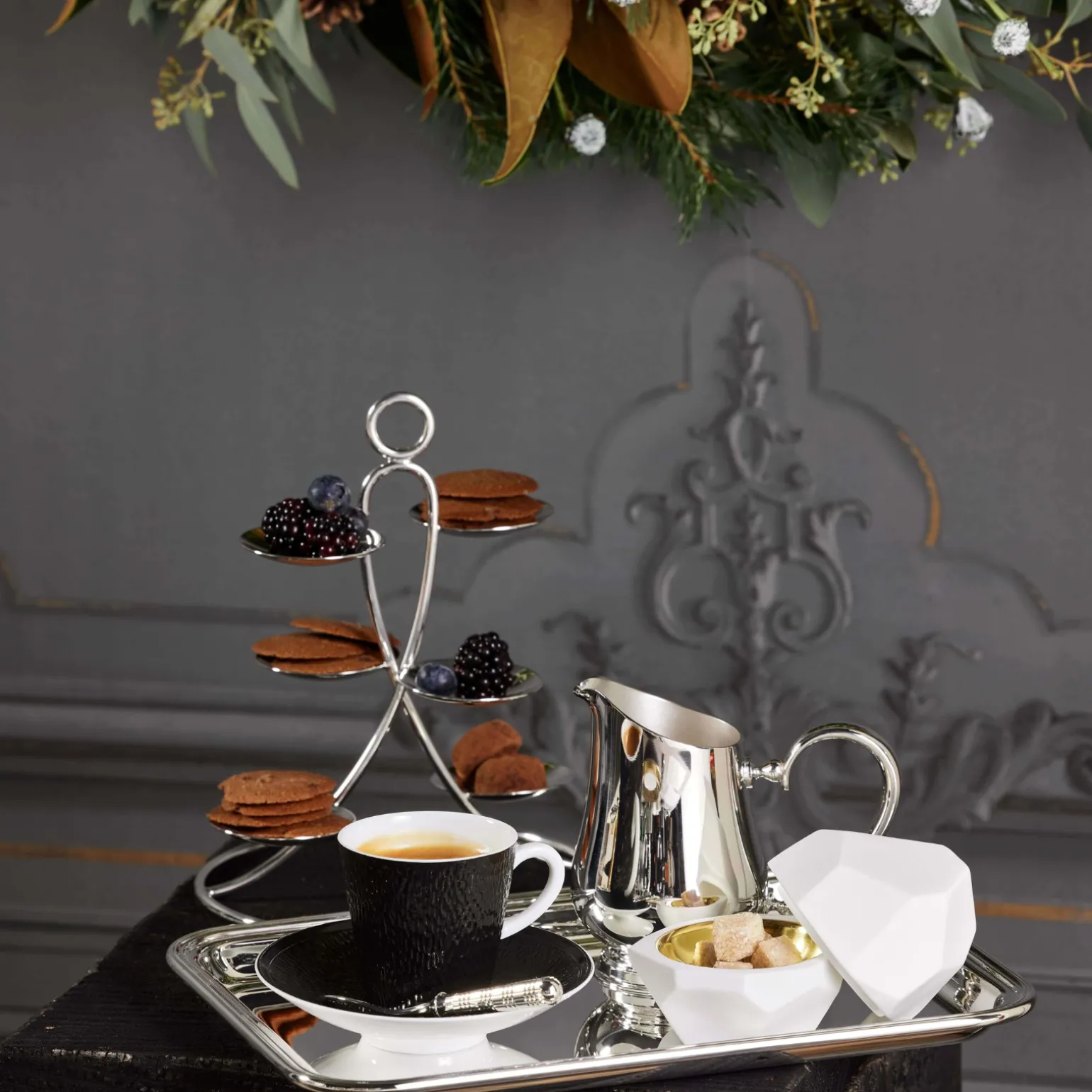 latitude_petit_fours_stan_1.webp Latitude Petit Fours Stand - 6 Small Dishes