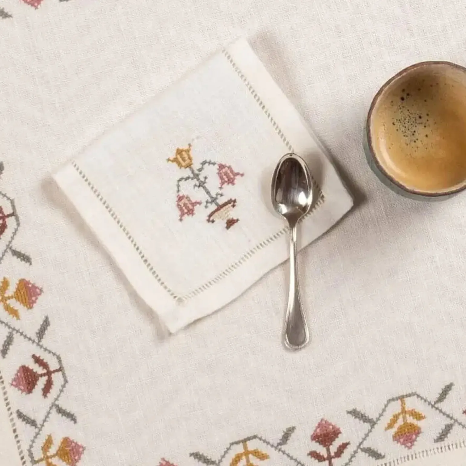mezze_cocktail_napkin__se_1.webp Mezze Cocktail Napkin - Set of 6
