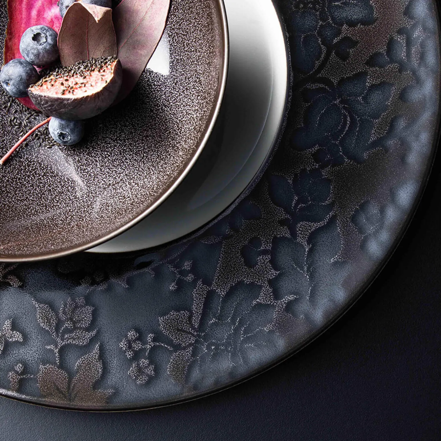 moonshadow_black_bread_pl_2.webp Moonshadow Black Bread Plate