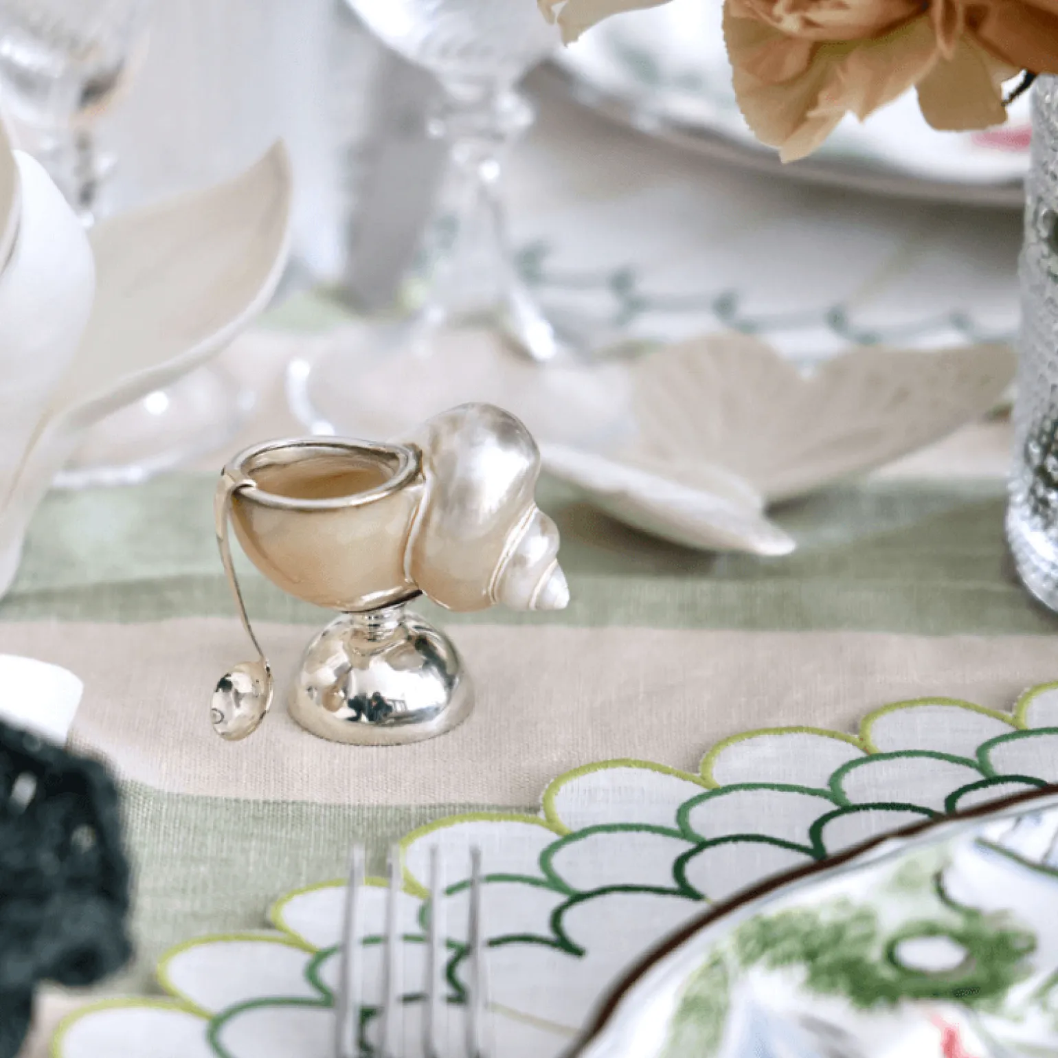 mother_of_pearl__silver_s_1.webp Mother of Pearl & Silver Shell Salt Cellar with Spoon