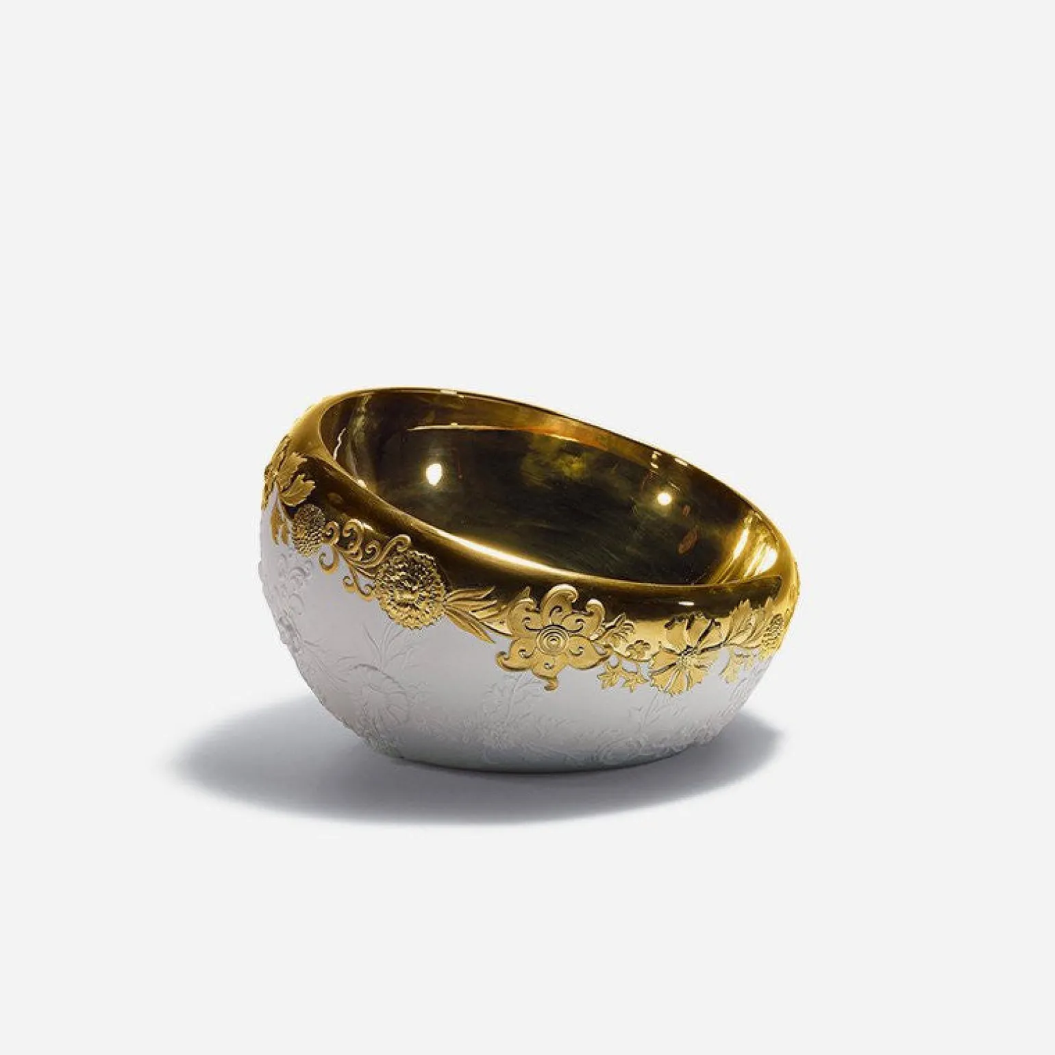 naturo_white__gold_center_0.webp Naturo White & Gold Centerpiece