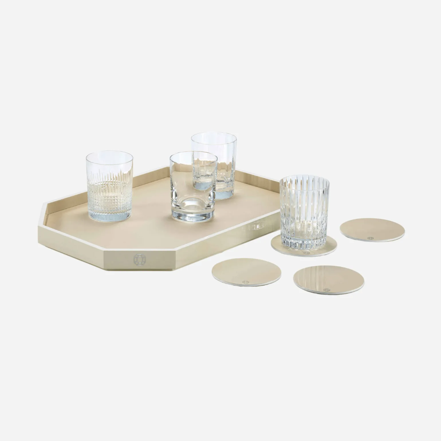octogone_ivory_lacquer_tr_1-1.webp Octogone Ivory Lacquer Tray - Medium