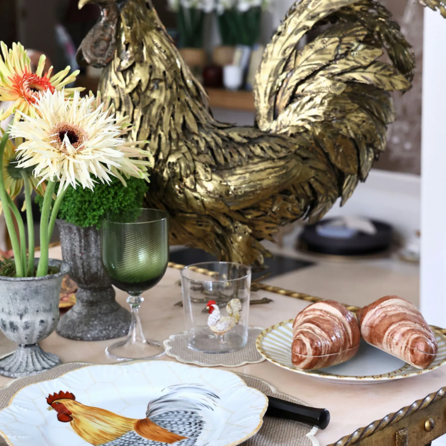 porcelain_croissant_box_3.webp Porcelain Croissant Box