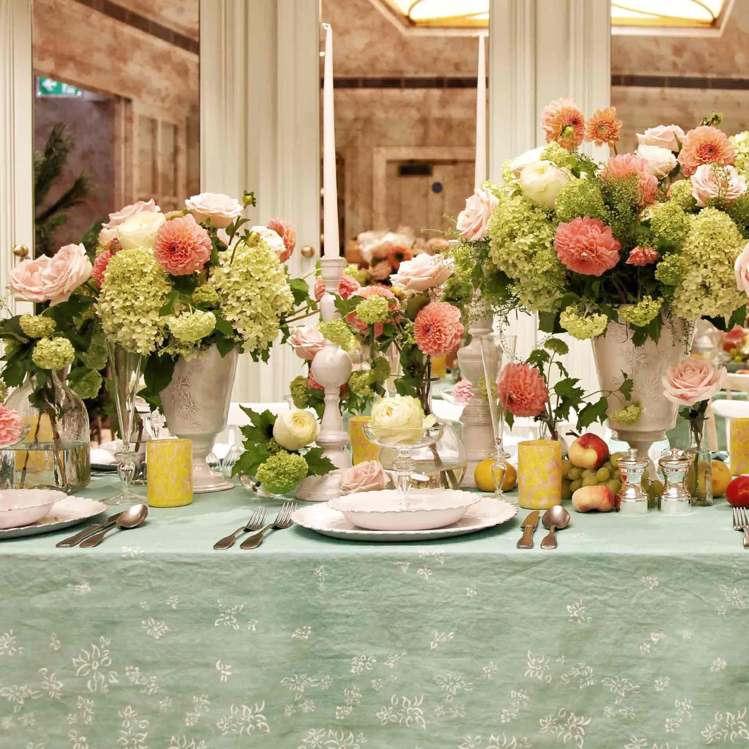 sbee_celadon_linen_napkin_2.webp S&Bee Celadon Linen Napkin