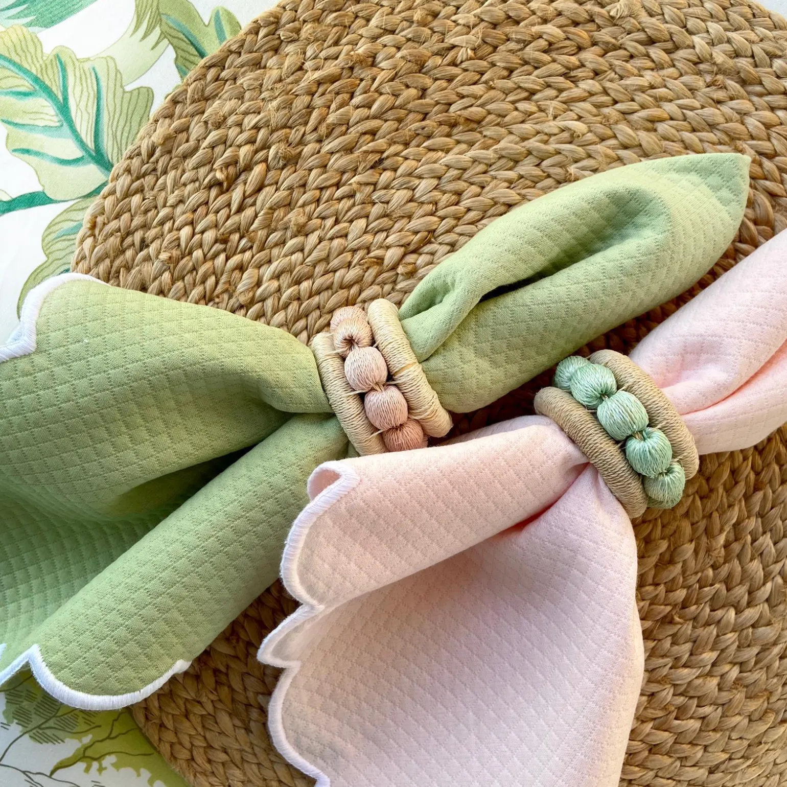 set_of_four_savannah_gard_2-2.webp Set of Four Savannah Gardens Pink Placemats