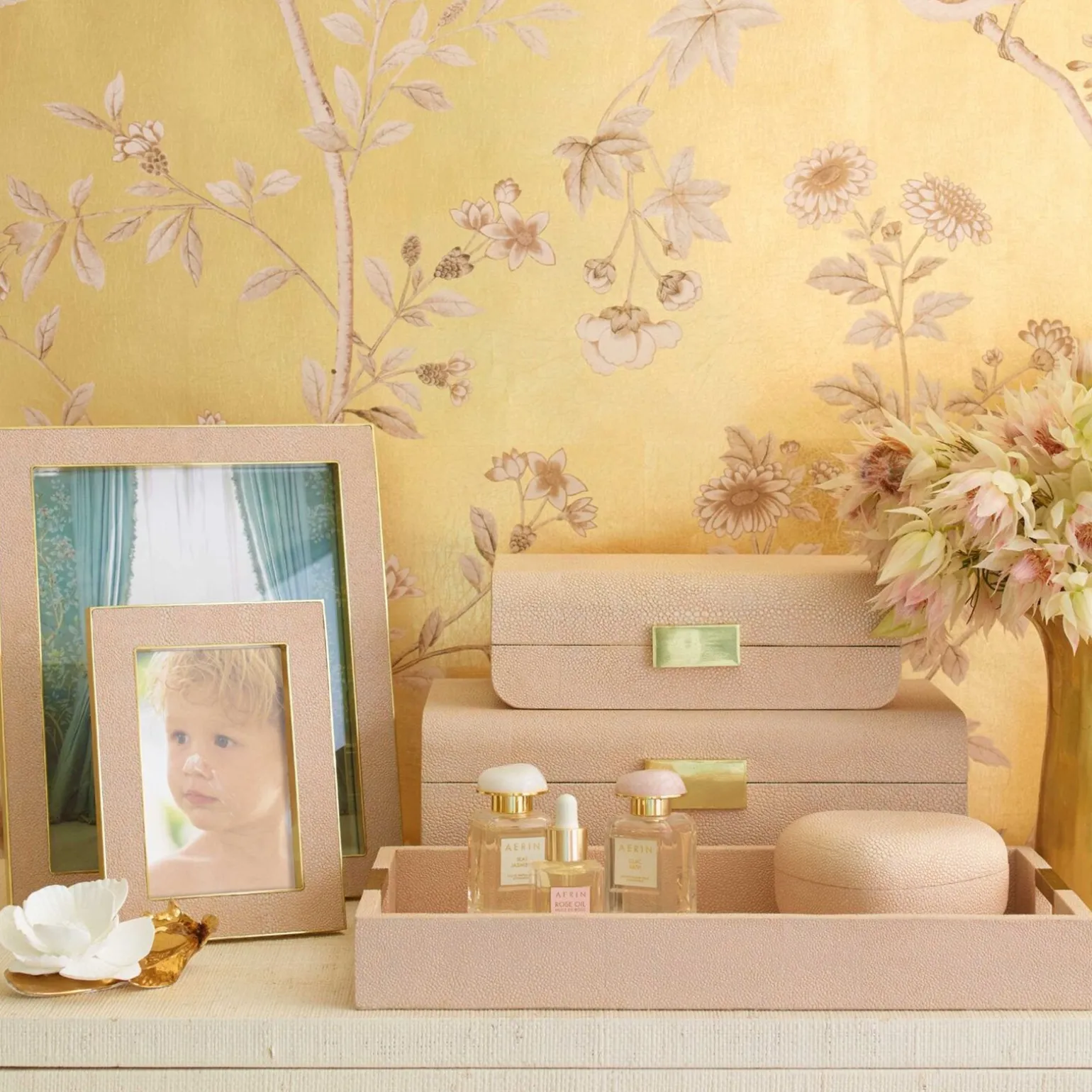 shagreen_heart_box_blush_1.webp Shagreen Heart Box Blush