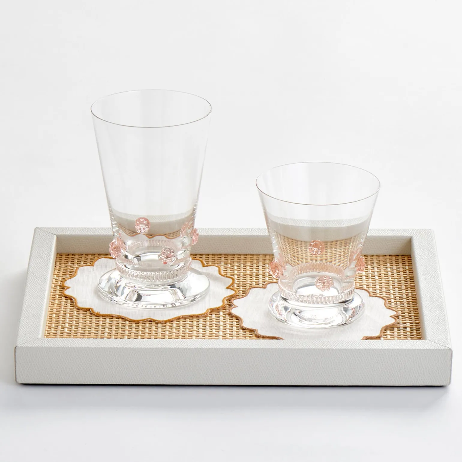 soft_pink_rosettes_tumble_1.webp Soft Pink Rosettes Tumbler