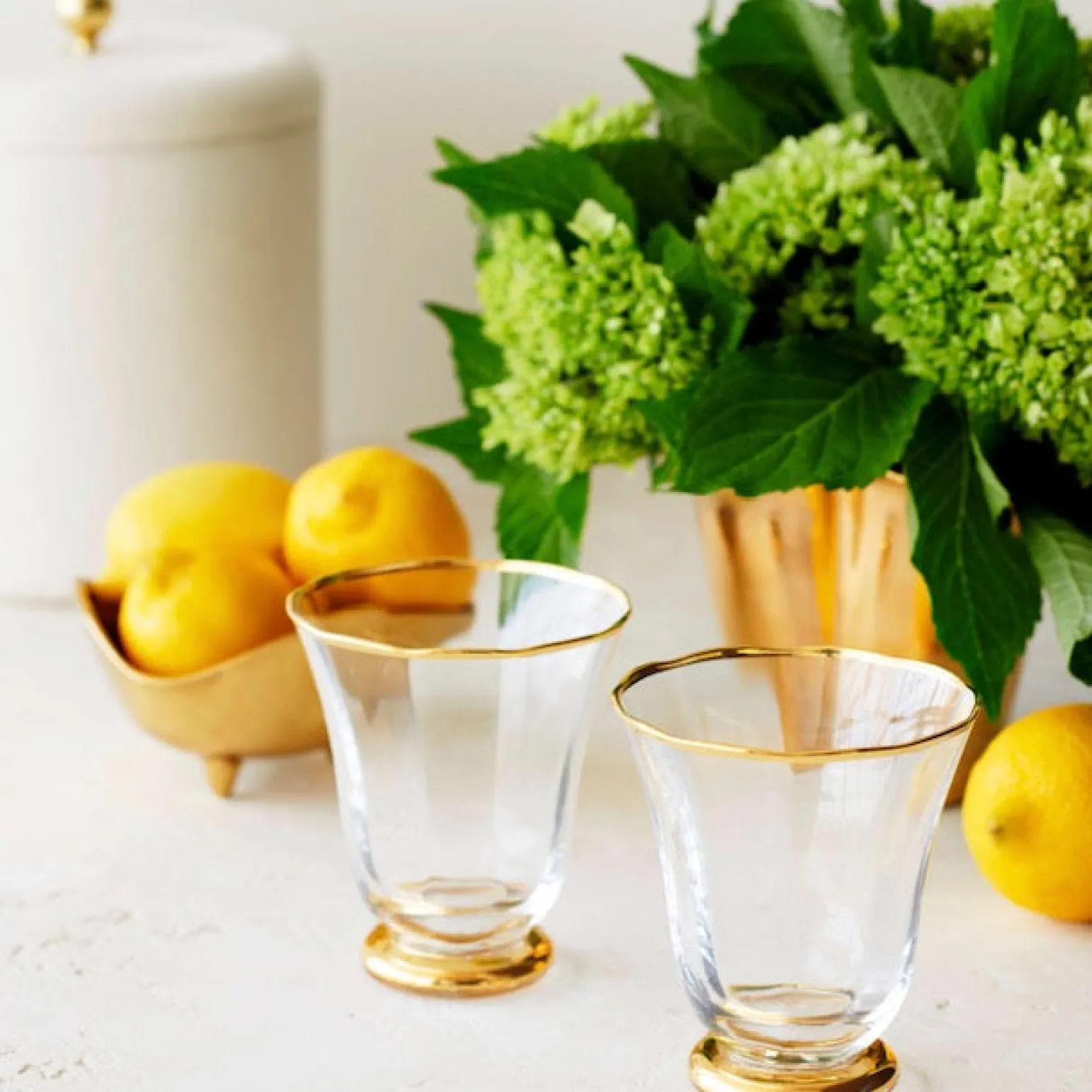 sophia_gold_rimmed_tumble_1.webp Sophia Gold Rimmed Tumblers - Set of 4