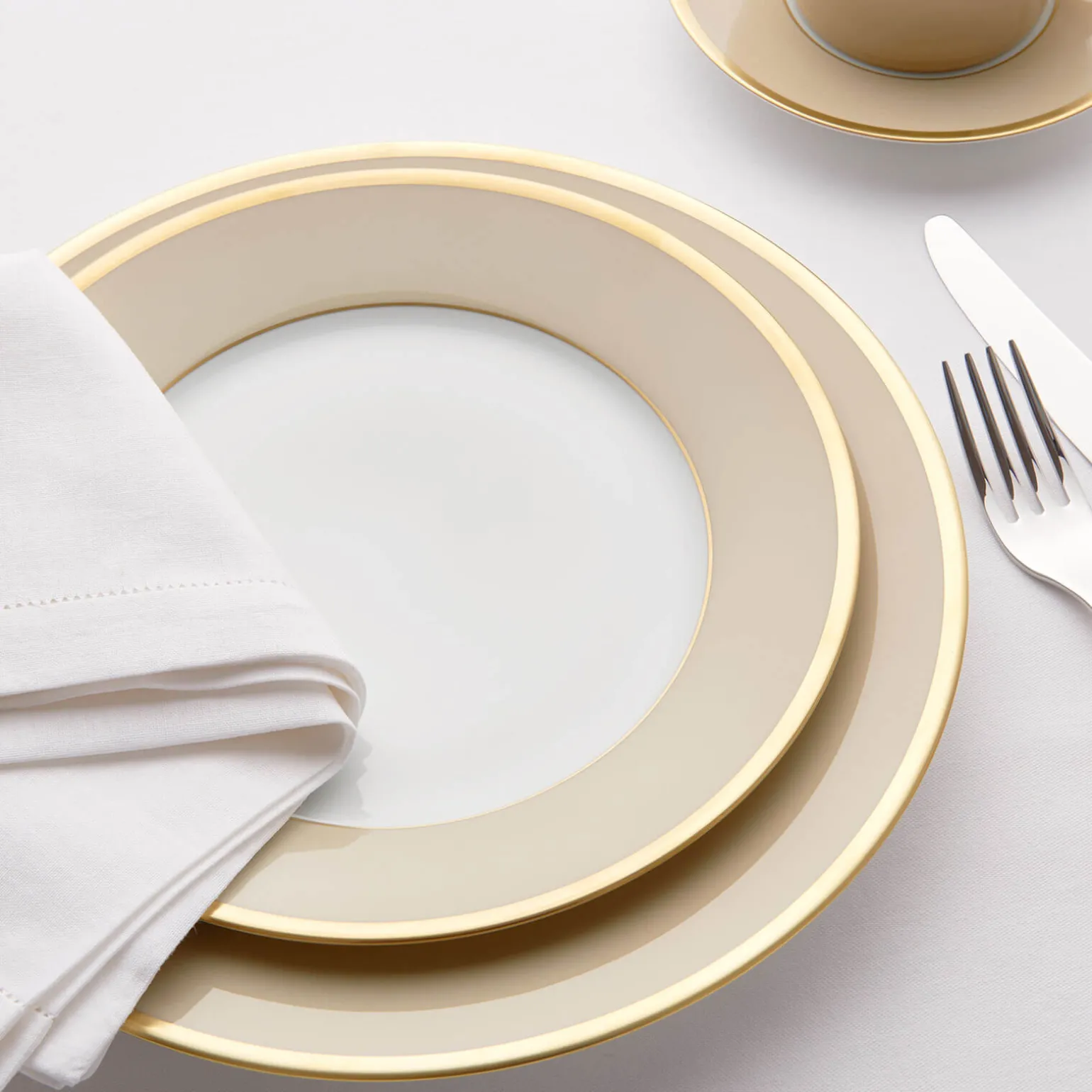 sous_le_soleil_sand_dinne_1.webp Sous Le Soleil Sand Dinner Plate