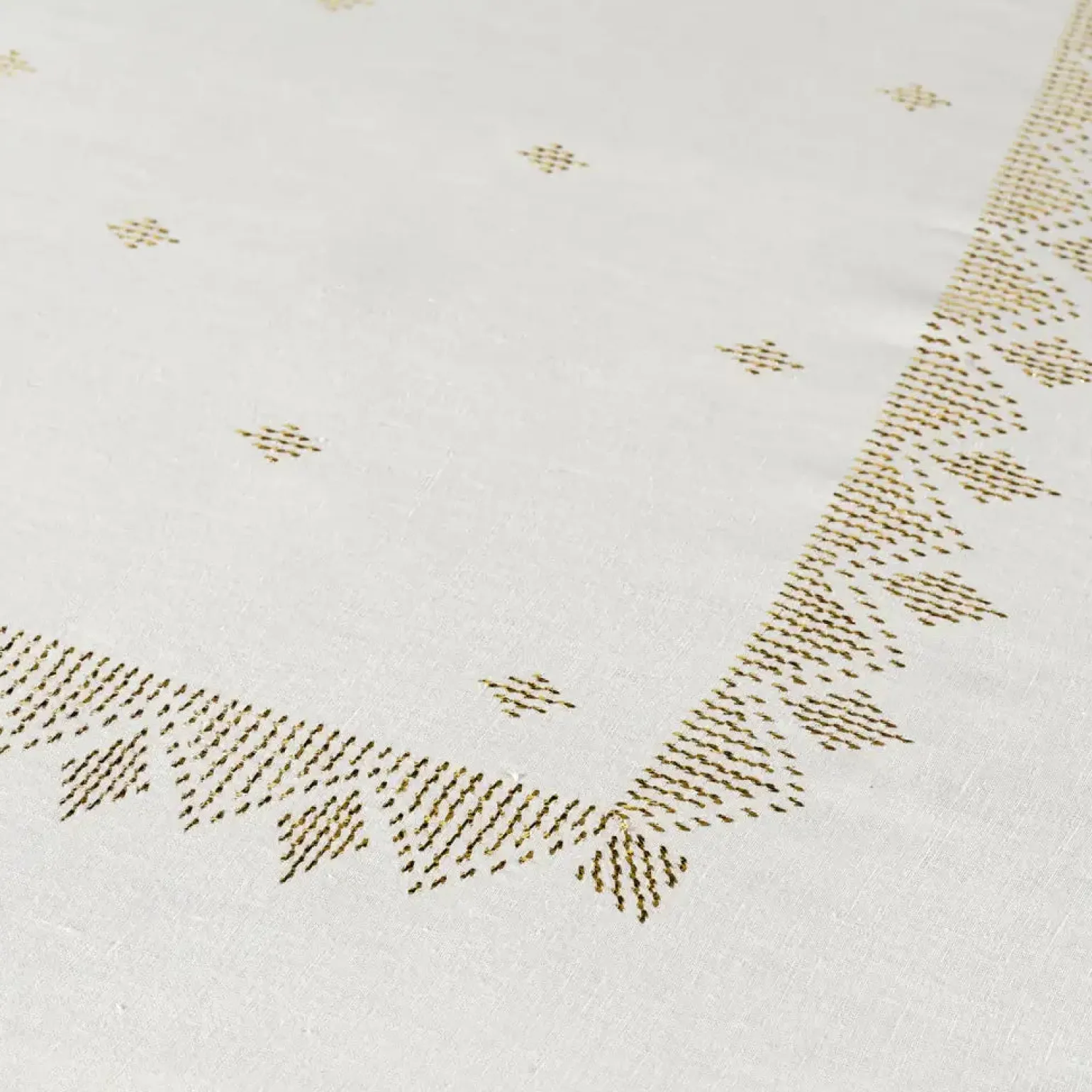 stardust_tablecloth_0.webp Stardust Tablecloth