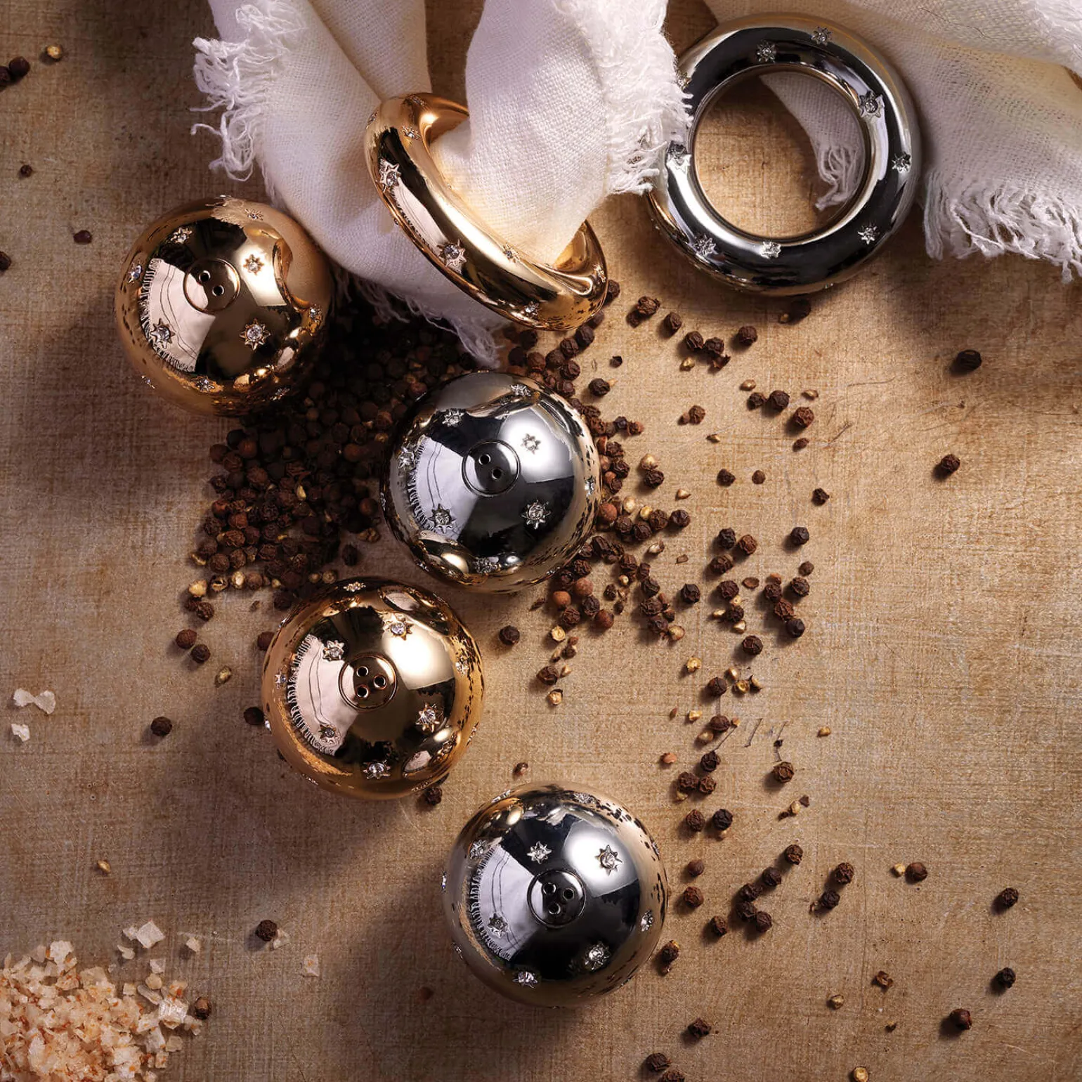 stars_platinum_napkin_rin_2.webp Stars Platinum Napkin Ring - Set of 4
