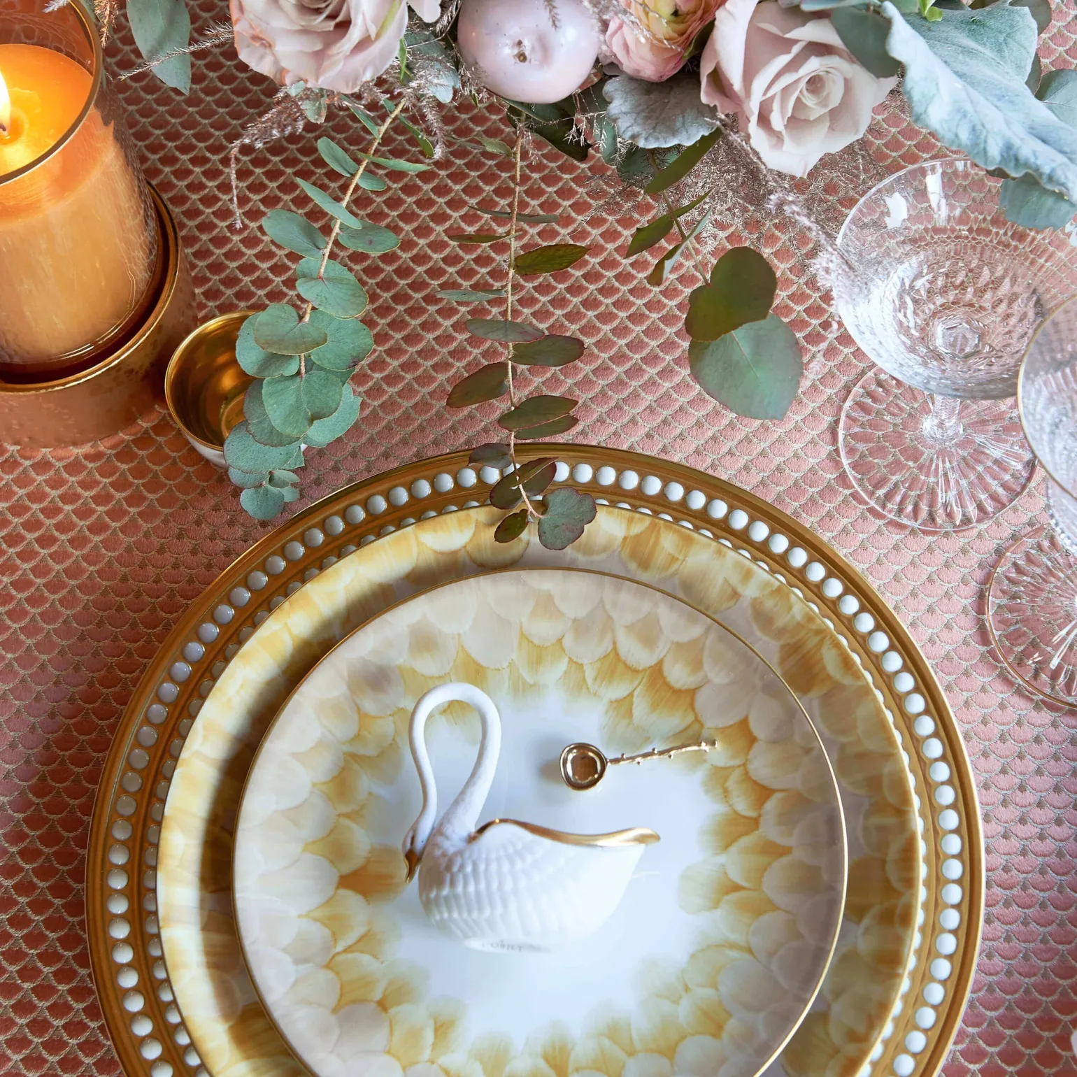 swan_salt_cellar_white_1.webp Swan Salt Cellar White