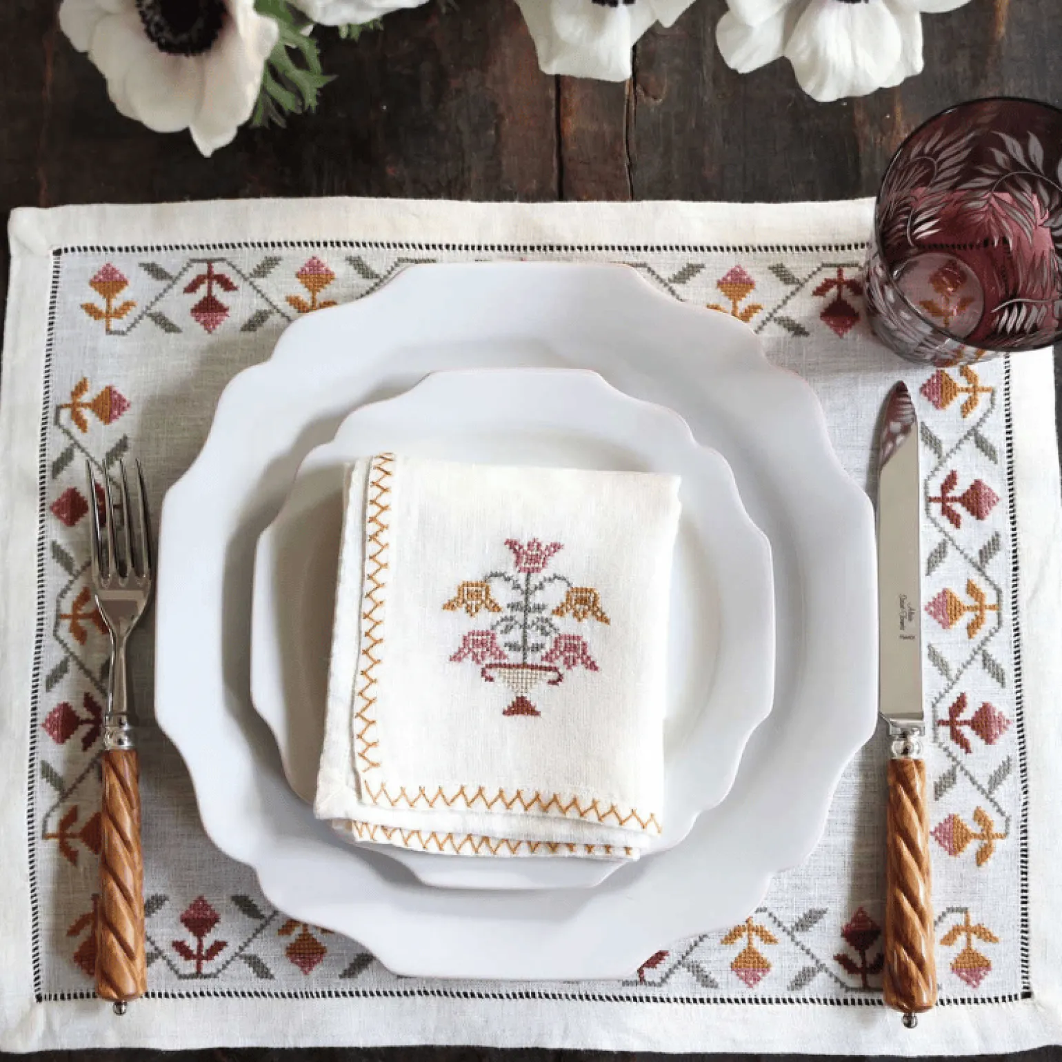 tulip_napkin__rosewood_2.webp Tulip Napkin - Rosewood
