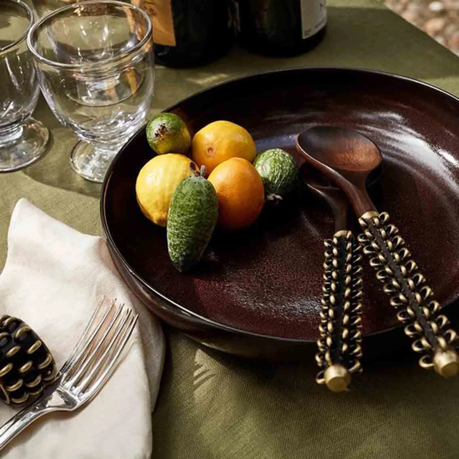 tulum_piece_serving_set_2.webp Tulum 2-Piece Serving Set