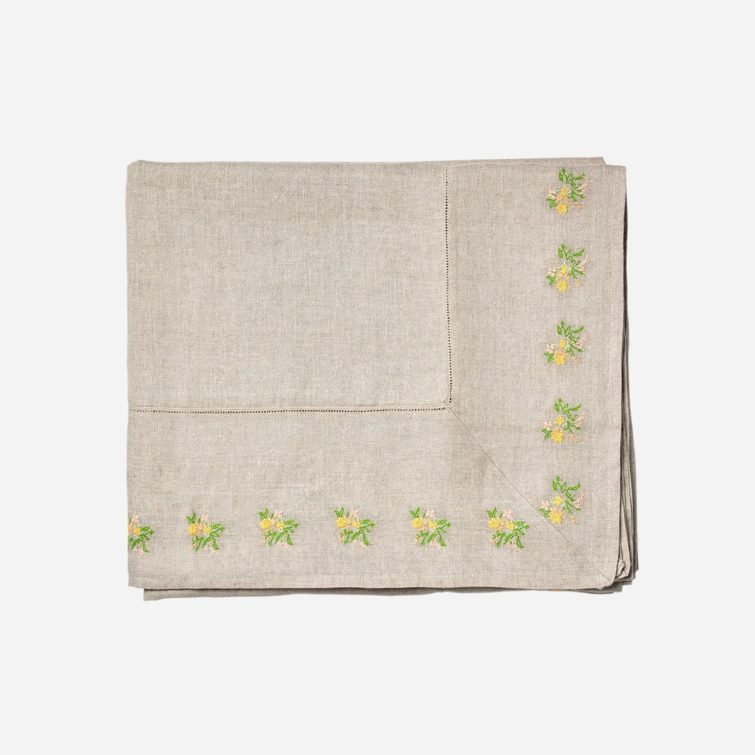 vuokke_embroidered_linen__0.webp Vuokke Embroidered Linen Tablecloth