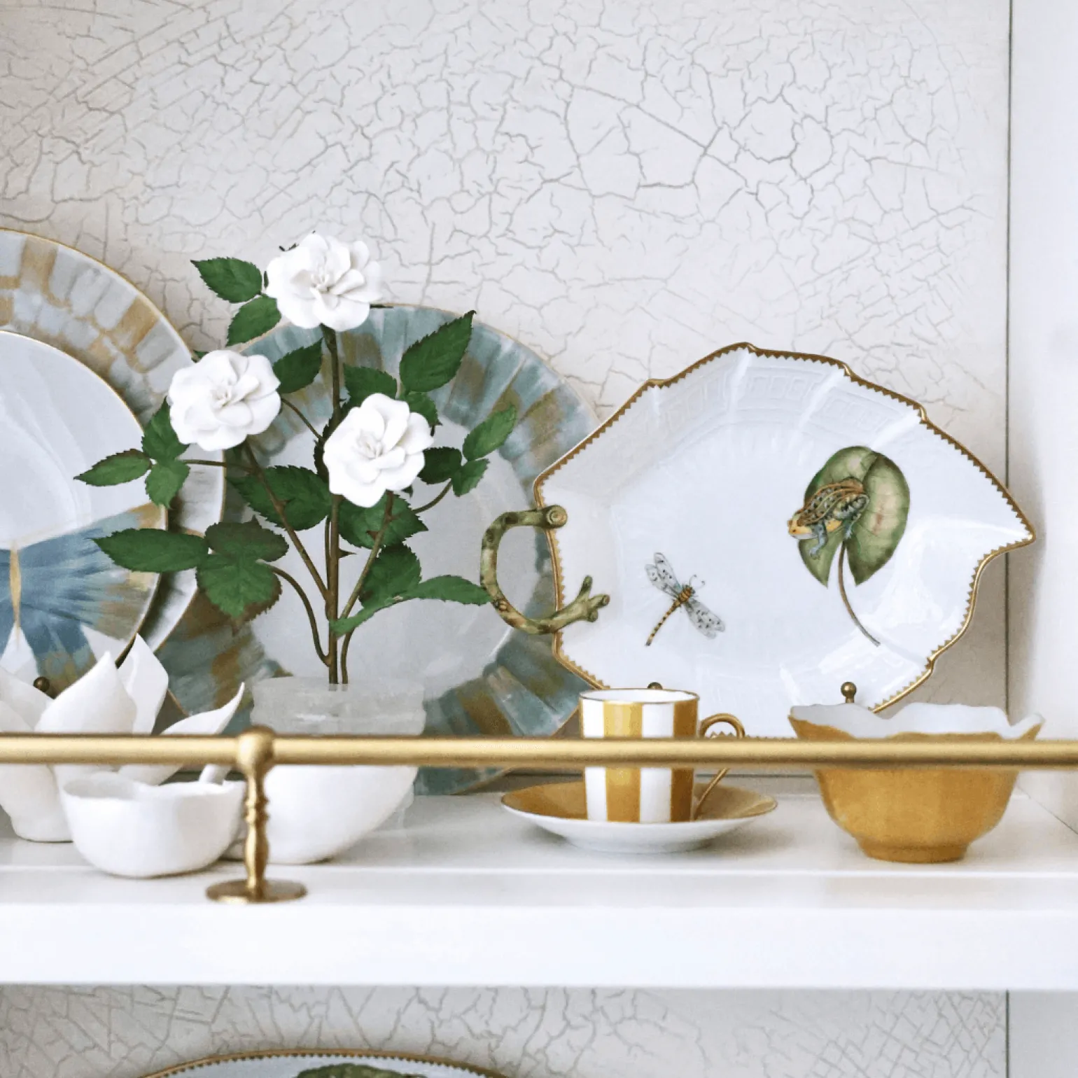 water_lillies_leaf_dish_1.webp Water Lillies Leaf Dish