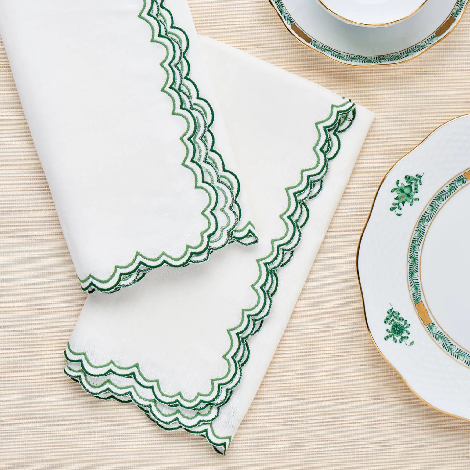 willow_green_napkin__set__5.webp Willow Green Napkin - Set of 4